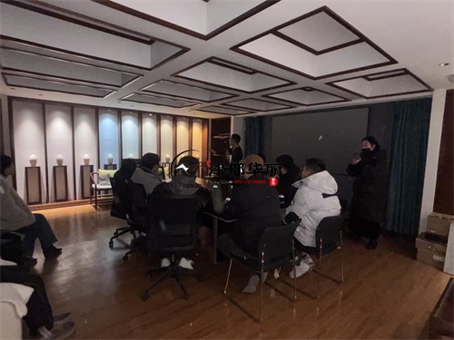 西吉装修公司|西吉主案设计师前往灯具厂家现场学习 